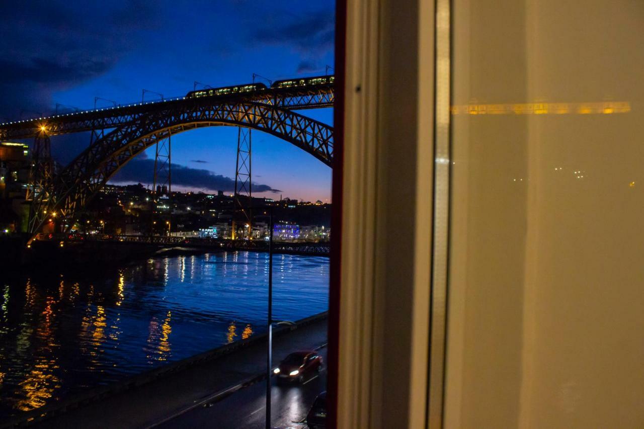 Red House By The River Apartment Porto Exterior photo